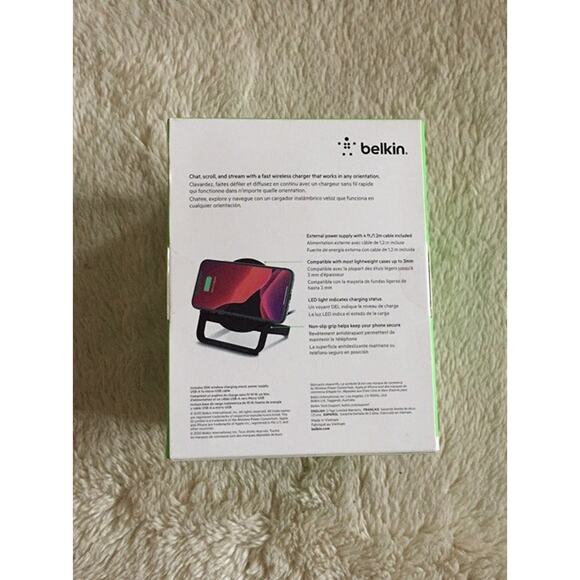Belkin BOOSTCHARGE 10W Qi Wireless charging stand - Picture 2 of 2